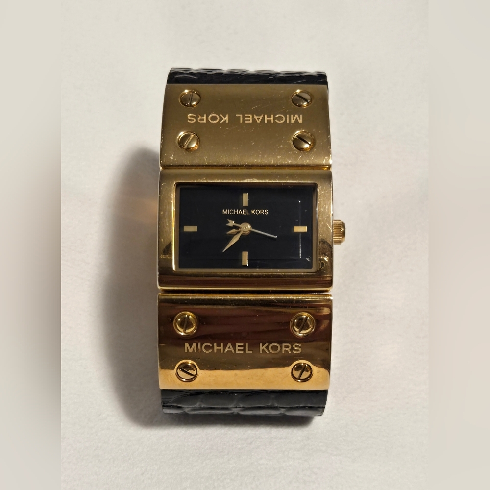 Michael Kors MK2146 Black Watch with Gold Hardware. Size S.